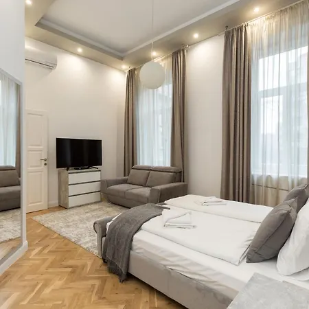 Center Grand Luxury W 2br/2bt *