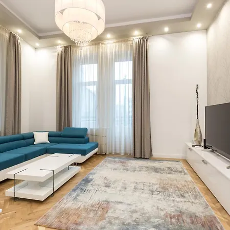 Center Grand Luxury W 2br/2bt Apartment *