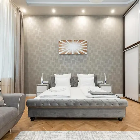 Apartment Center Grand Luxury W 2br/2bt