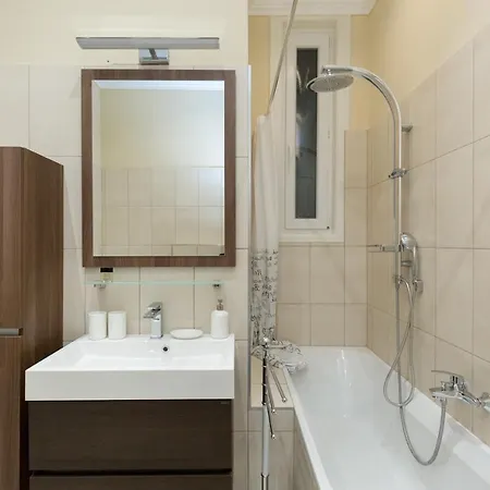 Apartment Center Grand Luxury W 2br/2bt