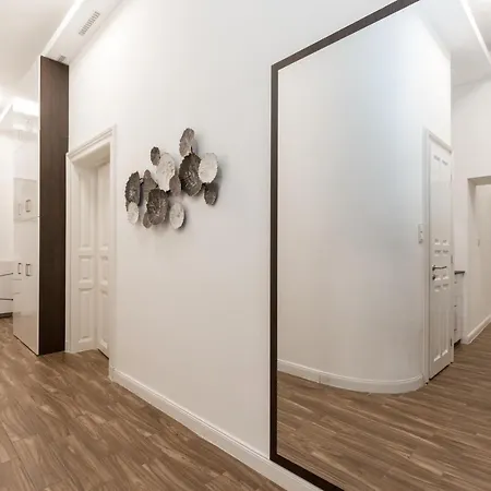Apartment Center Grand Luxury W 2br/2bt