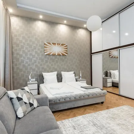 Center Grand Luxury W 2br/2bt
