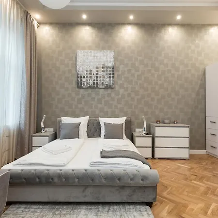 Apartment Center Grand Luxury W 2br/2bt *