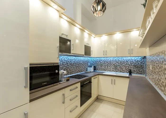 Apartment Center Grand Luxury W 2br/2bt Budapest