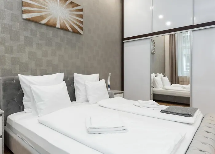 Center Grand Luxury W 2br/2bt Apartment Budapest
