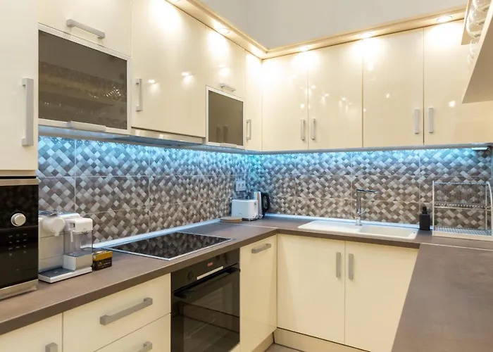 Center Grand Luxury W 2br/2bt