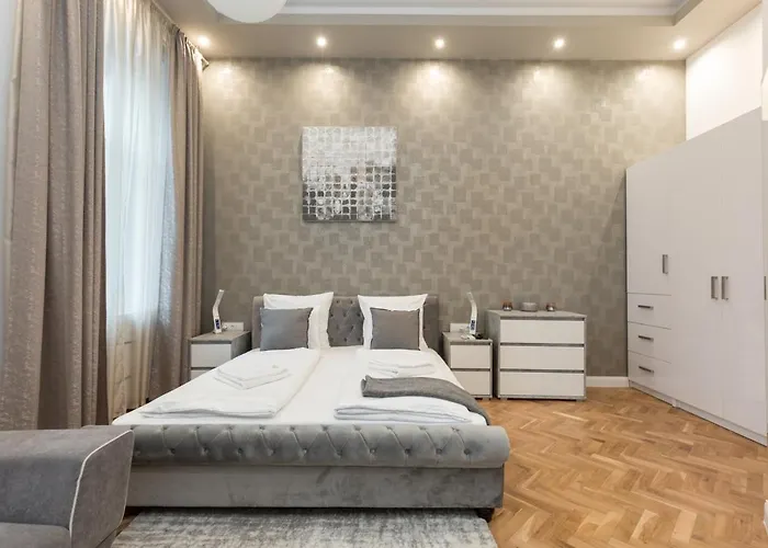 Apartment Center Grand Luxury W 2br/2bt *